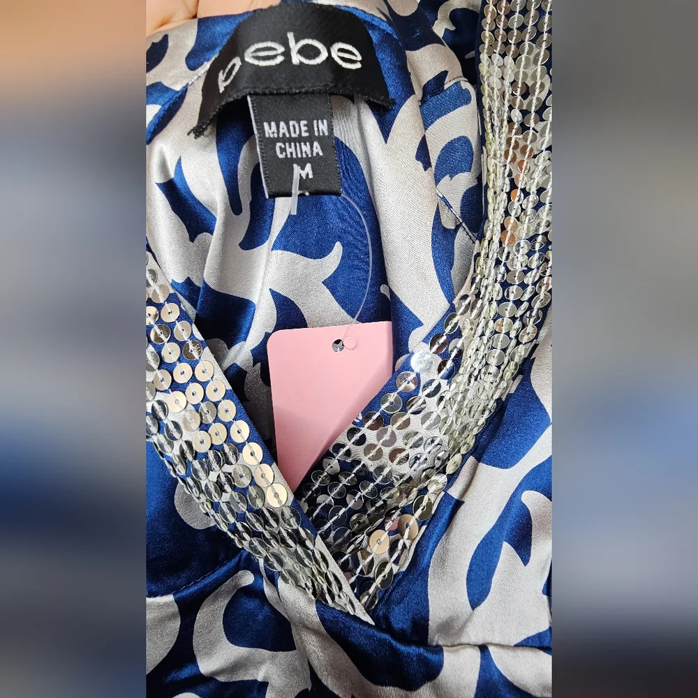 Bebe Blue and White Patterned Blouse - Picture 4 of 8